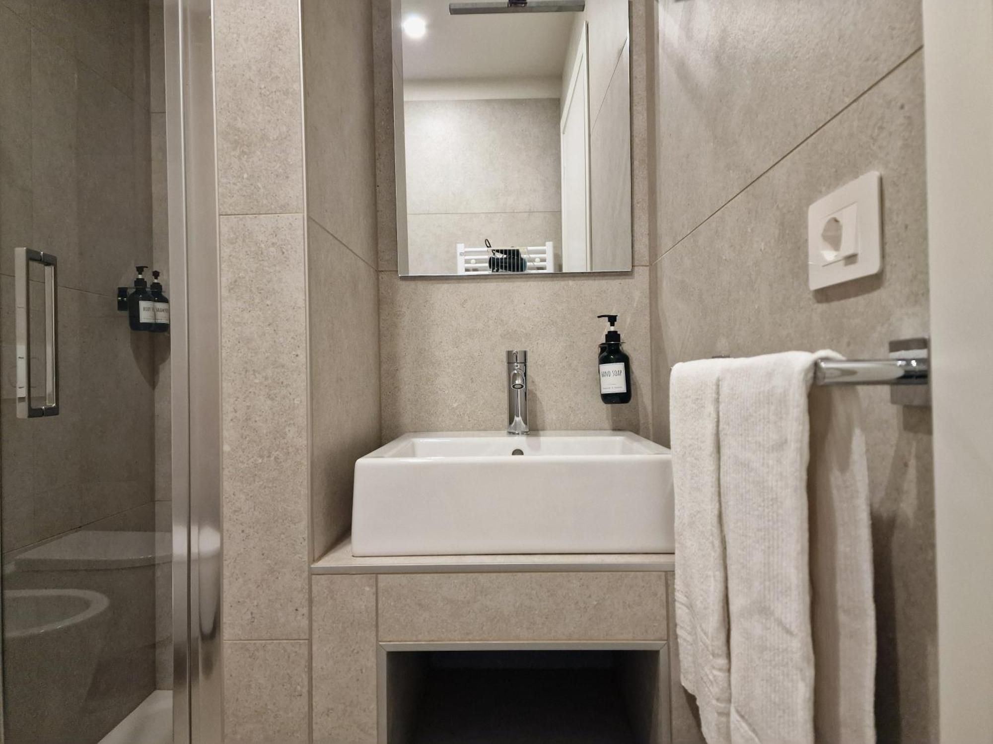 B&B Residenza Cavour Como Exteriör bild